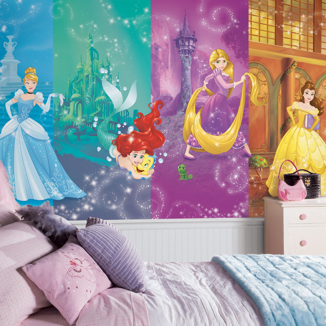 DISNEY PRINCESS SCENES XL CHAIR RAIL PREPASTED MURAL 6' X 10.5' - ULTRA-STRIPPABLE